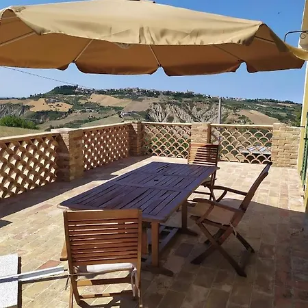 בית נופש Casale Vittoria אטרי