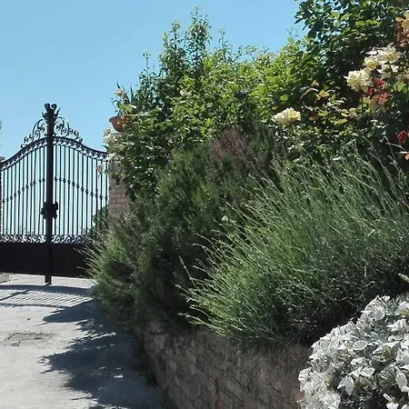 Casale Vittoria Holiday home *